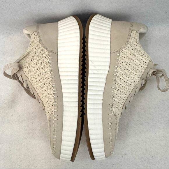 EUC Women’s dv Dolce Vita Dolen Sneakers Ecru size 9.5 - Picture 6 of 9